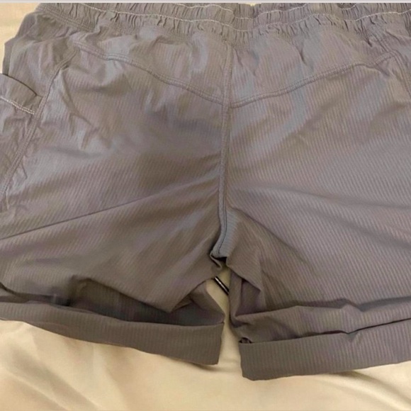 Lululemon Dance Studio Shorts - Picture 2 of 4